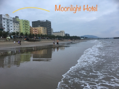 Moonlight Hotel - Ánh trăng huyền thoại